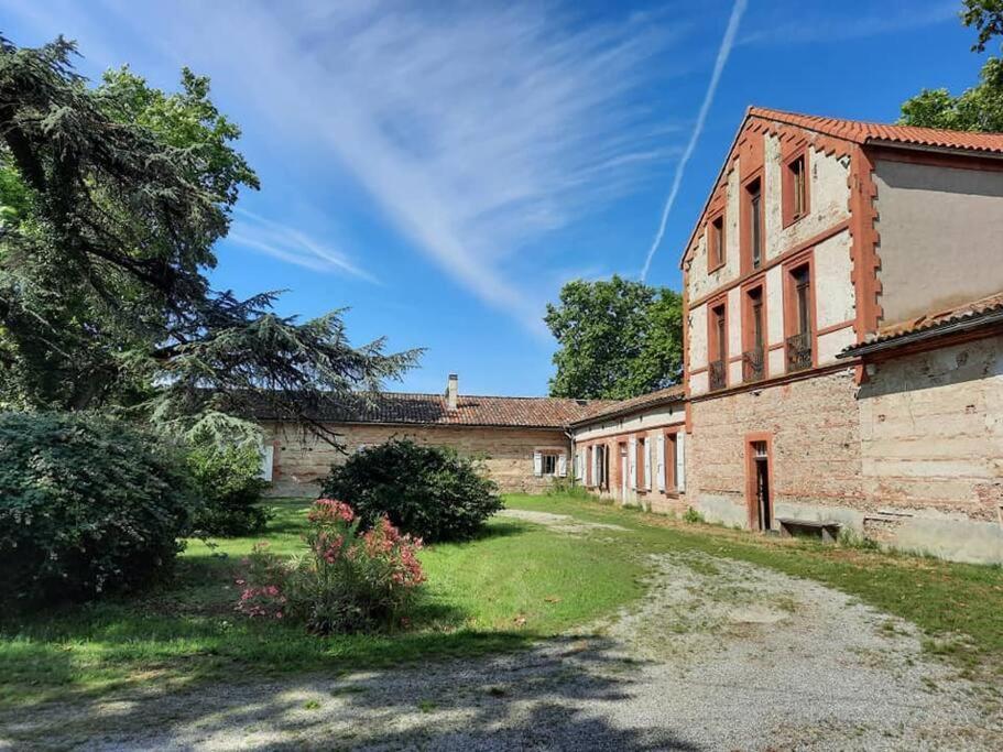 Gite Au Coeur Du Chateau Flotis Castelnau-dʼEstrétefonds Esterno foto